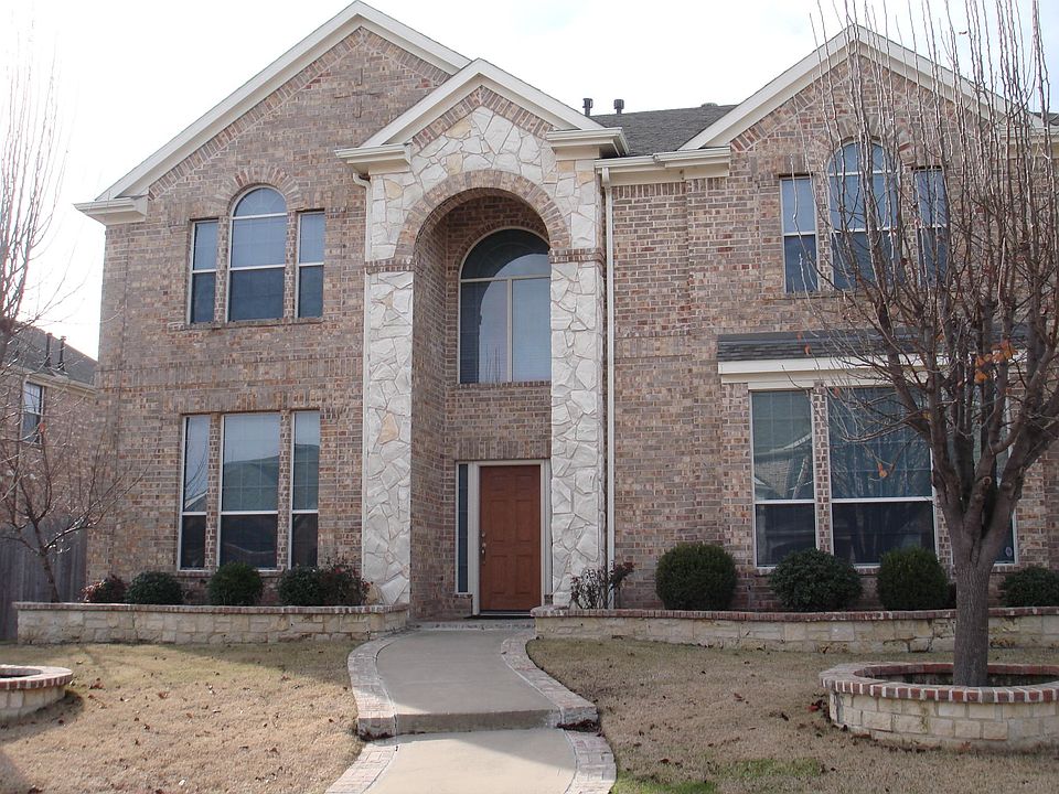 1st image of 620 Memorial Hill Way