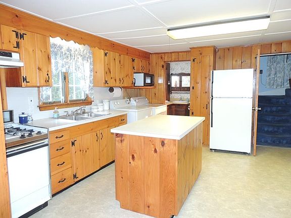 4th image of 25 1/2 Lovett St