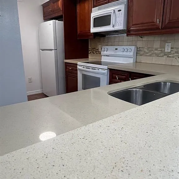 18840 NW 57th Ave #101 — Photo 3
