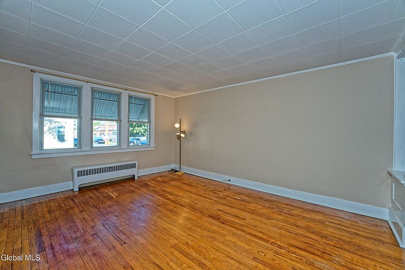 4th image of 630 4th Avenue
