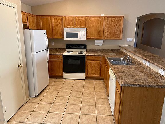5th image of 14839 W Dahlia Dr