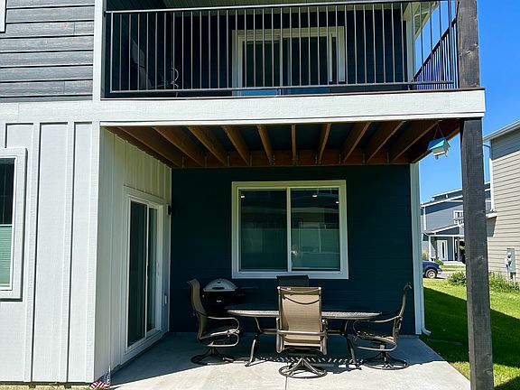 2nd image of 1122 Samantha Ln Unit A