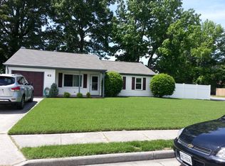 42 Sanlun Lakes Dr, Hampton, VA 23666