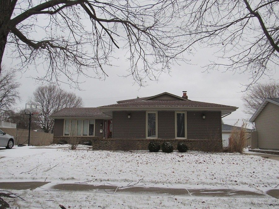 1st image of 9129 Idlewild Dr