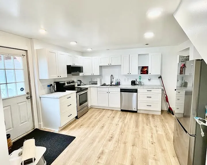 285 Saint John St #3 — Photo 3