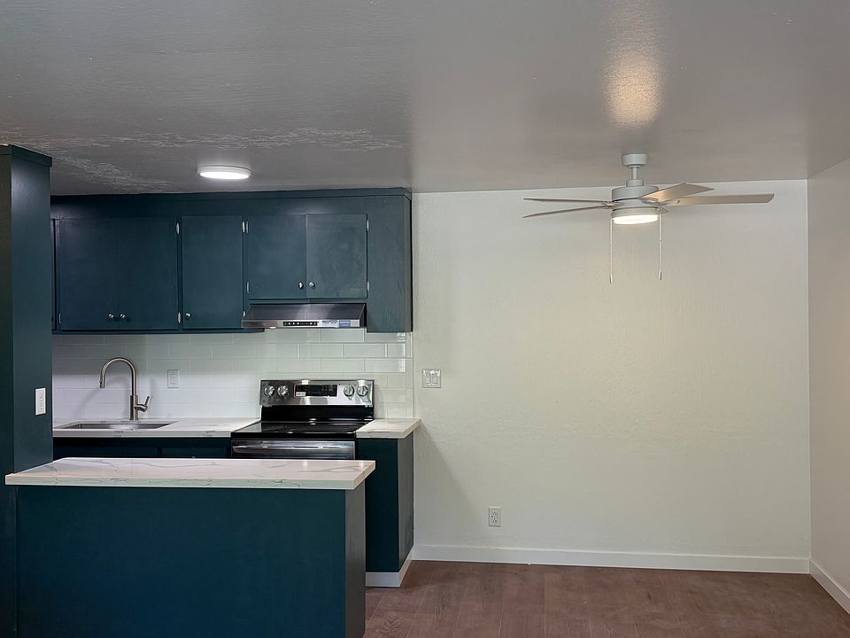1st image of 120 Eastburn Ct #12