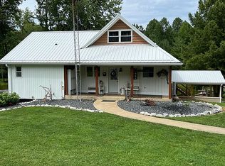 944 E Harvest Church Rd, Bloomfield, IN 47424