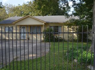 421 Rosamond St, Houston, TX 77076