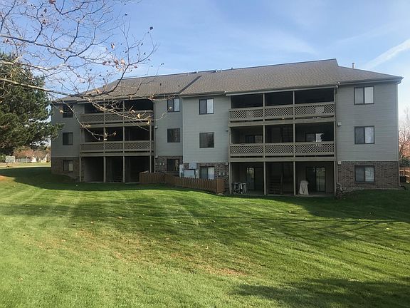 2nd image of 2600 Woodmeadow Dr SE