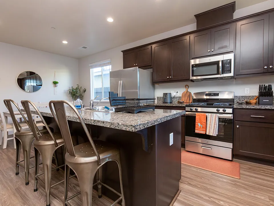 698 Marybelle Dr