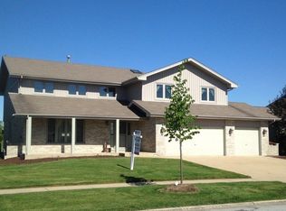 8412 Brookside Glen Dr, Tinley Park, IL 60487