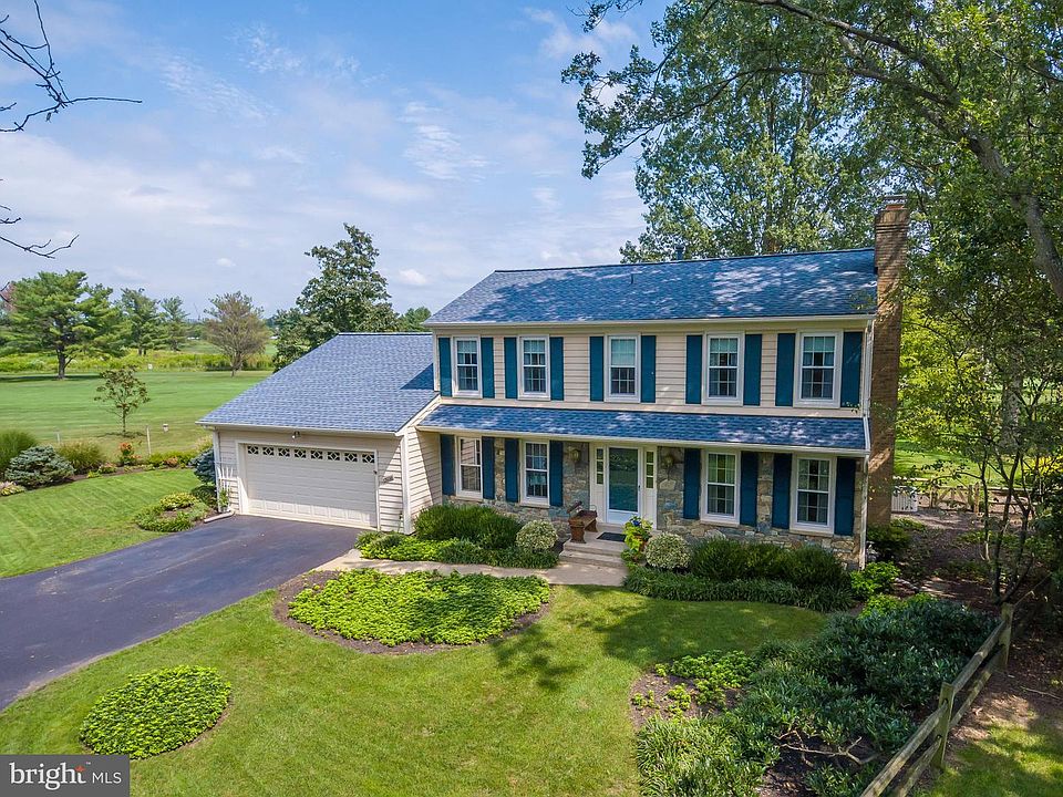 1st image of 15030 Greymont Dr