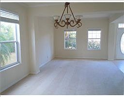 2nd image of 534 Harbor Grove Cir