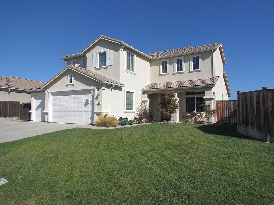 1st image of 387 Savannah Dr