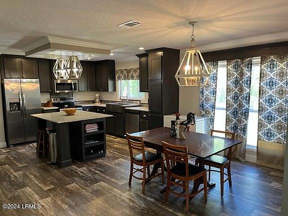 5th image of 18 Ponderosa Drive