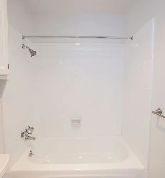 921 Mossvine Dr — Photo 33