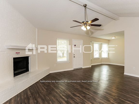 3rd image of 408 Nita Ct N