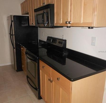 2nd image of 1828 Bough Ave Unit 2