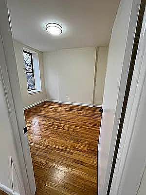 4th image of 364 W 116th St #2