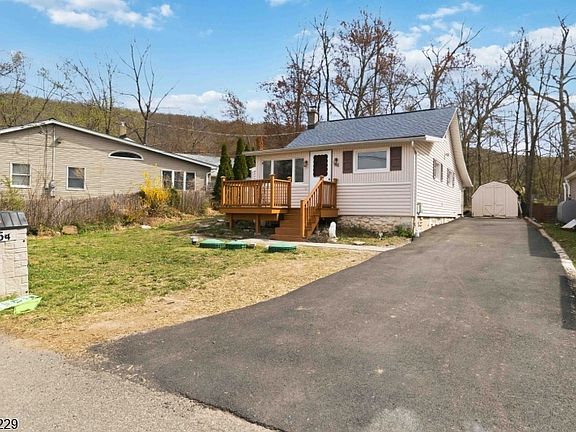 2nd image of 54 Wildwood Rd