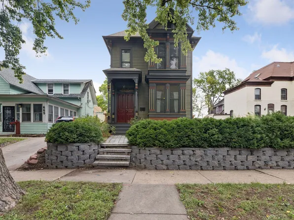 667 5th St E, Saint Paul, MN 55106