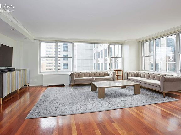 3rd image of 117 E 57th St APT 31A