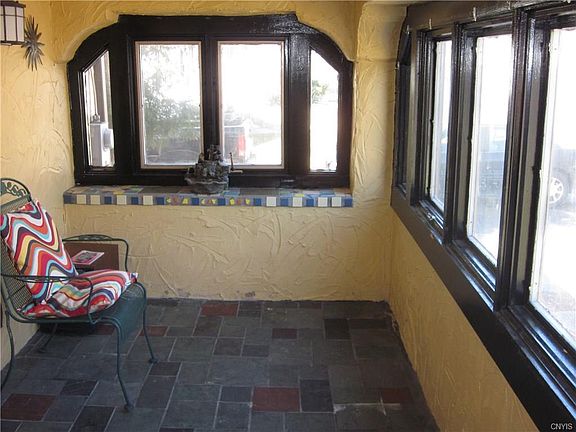 3rd image of 240 Richfield Ave