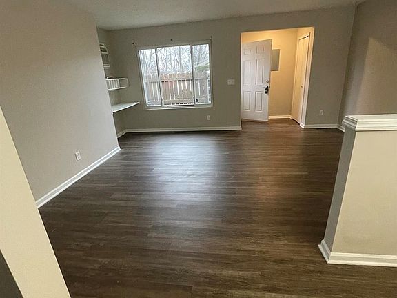 5th image of 2150 Phillips Ave APT B