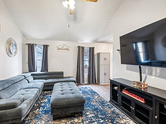 3rd image of 2023 Sugartree Dr