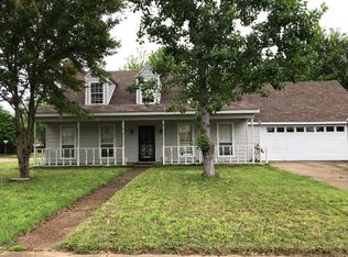 3824 Silver Hill Dr, Bartlett, TN 38135