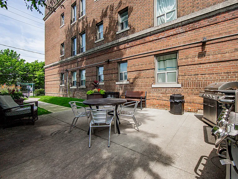 569 Broadview Ave — Photo 14