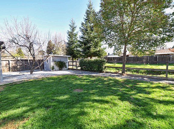 humphrey side view of back yard_05132025