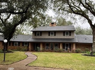 3 Pine Pl, Angleton, TX 77515