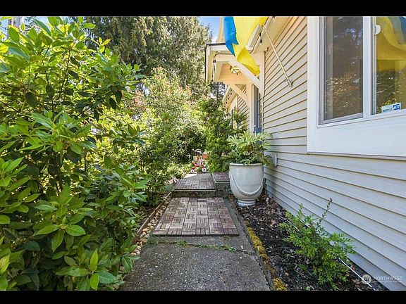 2nd image of 6441 NE 181st St E #3