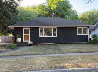 2202 8th St N, Fargo, ND 58102