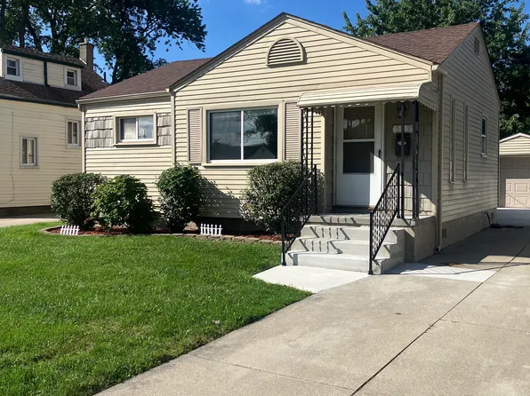 569 E Rowland Ave, Madison Heights, MI 48071