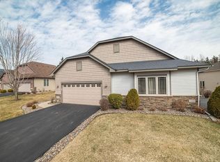 2321 Olivia Ct E, Maplewood, MN 55119