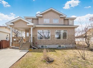 9512 154th St NW, Edmonton, AB T5P2E9