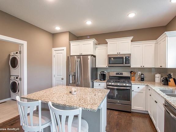 5th image of 9129 Cody Dr