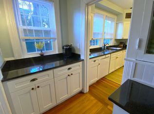 21 Elton St, Providence, RI 02906