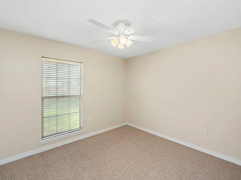 305 Parkwood Pl — Photo 22