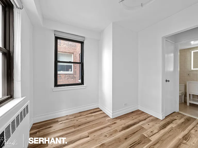 301 E 63rd St #14A — Photo 8