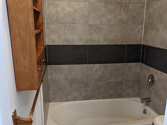 5th image of 5 Putnam St APT 2