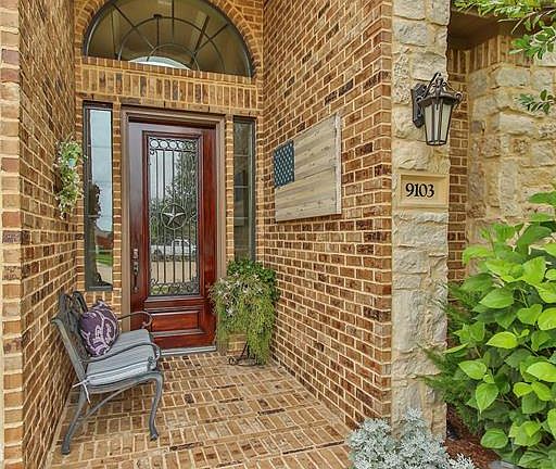 3rd image of 9103 Waco Trails Cir