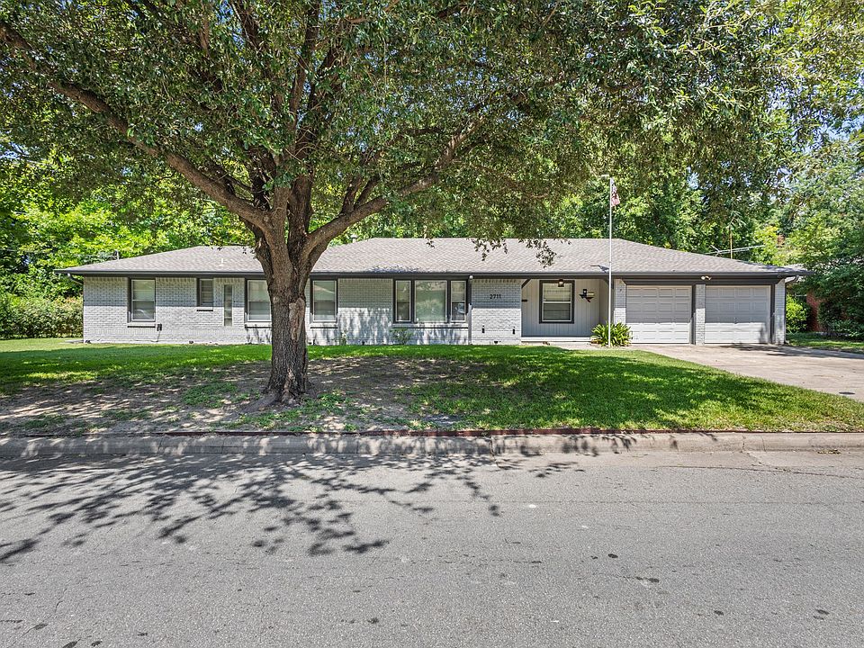 1st image of 2711 Santa Cruz Dr