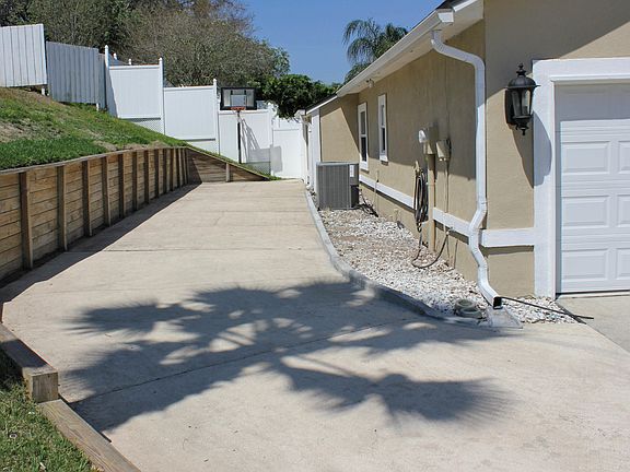 2nd image of 4438 Pleasant Hill Dr