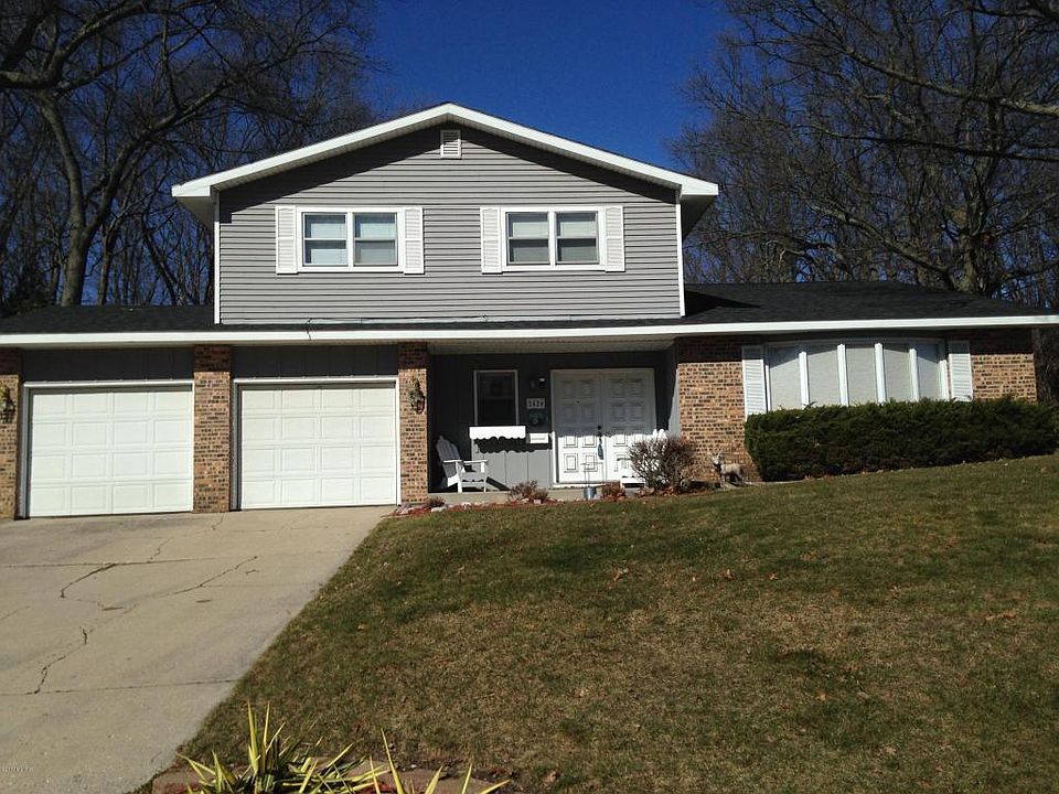 1st image of 2424 Norcrest Dr