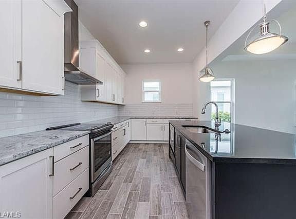 5th image of 14724 Windward Ln