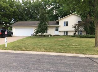 8241 77th St S, Cottage Grove, MN 55016
