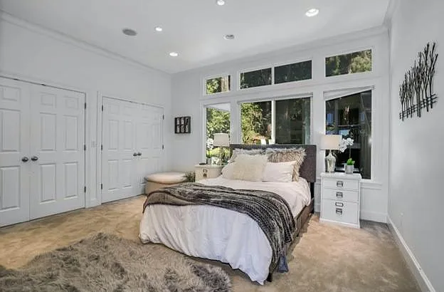 13130 Holmes Point Dr NE — Photo 11